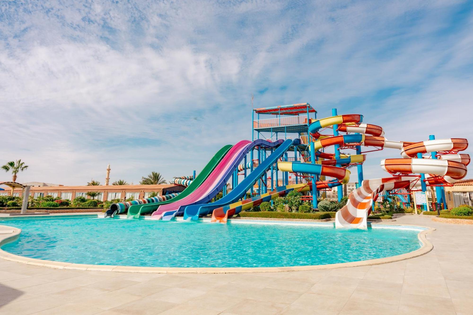 Sunrise Alora Aqua Park Resort フルガダ エクステリア 写真