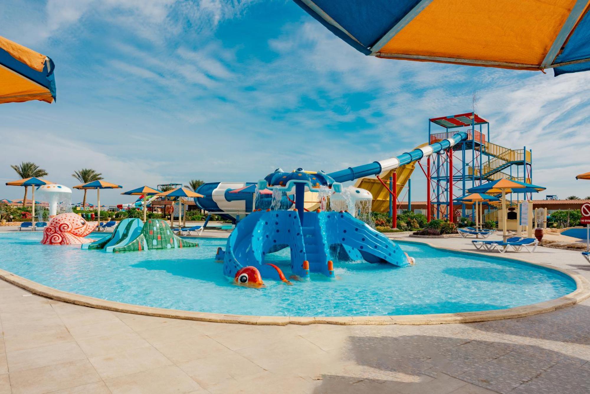 Sunrise Alora Aqua Park Resort フルガダ エクステリア 写真
